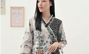 Blouse Kimono Style Tampil Modis dengan Perpaduan yang Tepat